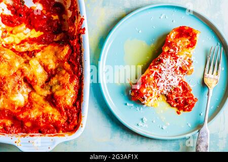 Cannelloni cuit au four cuisine italienne Italie Banque D'Images