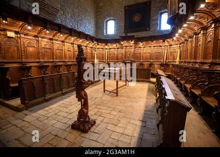 Intérieur de la cathédrale San Vicente, à Roda de Isábena (vallée de l'Isábena, Huesca, Aragon, Espagne, Pyrénées) ESP: Intérieur de la Catedral de Roda Banque D'Images