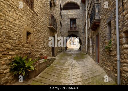 Rues du village de Puebla de Roda (Ribagorza, Huesca, Aragon, Espagne, Pyrénées) ESP: Calles de la Puebla de Roda (Ribagorza, Huesca, Aragón) Banque D'Images