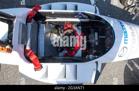 Vallelunga juin 13 2021, série Fx. Vue de la voiture de course à une seule place cockpit vide sans conducteur directement d'en haut Banque D'Images