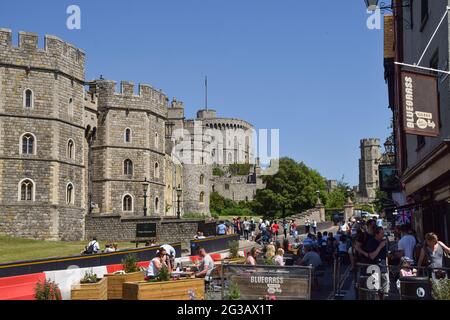 Extérieur du château de Windsor, Windsor, Royaume-Uni Banque D'Images