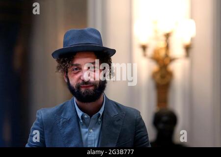 Rome, Italie. 14 juin 2021. L'acteur Yahya Mahayni pose pour les photographes pendant la séance photo du film l'homme qui a vendu sa peau, titre original l'homme qui a vendu sa peau, à l'hôtel St Regis. Rome (Italie), 14 juin 2021 photo Samantha Zucchi Insidefoto crédit: Insidefoto srl/Alay Live News Banque D'Images