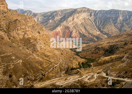 Vue sur le paysage de la vallée de Bolan.Siirt,Turquie Banque D'Images