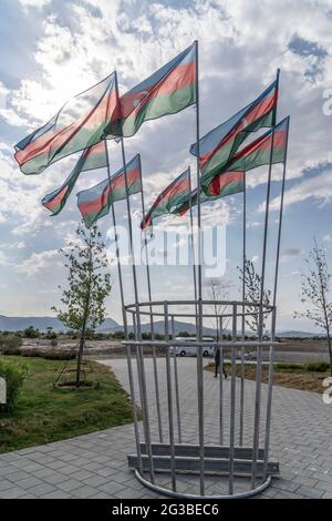 Azerbaïdjan les drapeaux volent dans les terres nouvellement récupérées d'Agdam, Haut-Karabakh, Azerbaïdjan. 13.06.21 Banque D'Images