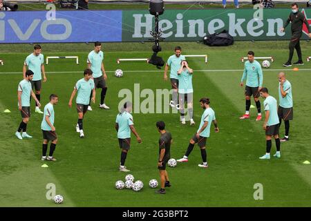 Budapest, Hongrie. 14 juin 2021. Formation du Portugal lors de la session de formation du Championnat d'Europe de Hongrie et du Portugal à Puskás Aréna à Budagparasest, Hongrie. Crédit: SPP Sport presse photo. /Alamy Live News Banque D'Images