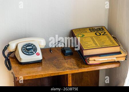 Appartement le drapeau rouge, meublé dans le style de l'époque communiste originale à Sofia, Bulgarie Banque D'Images
