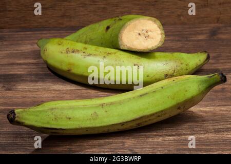 Musa Paradisiaca- Banana verte UN Superfood naturel Banque D'Images