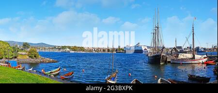 Panorama du port de Bygdoy avec voilier amarré, yachts et petits bateaux, Oslo, Norvège Banque D'Images