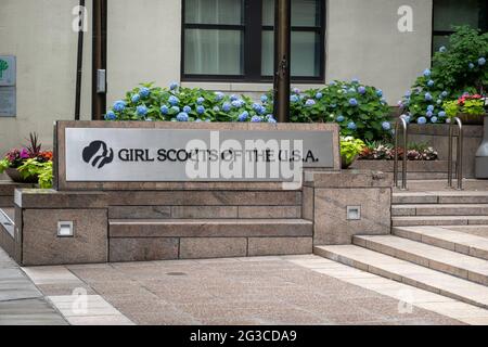 Les scouts filles du siège des États-Unis signent à New York City, États-Unis Banque D'Images