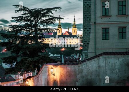 Vue sur le monastère de Strahov à Prague. Banque D'Images