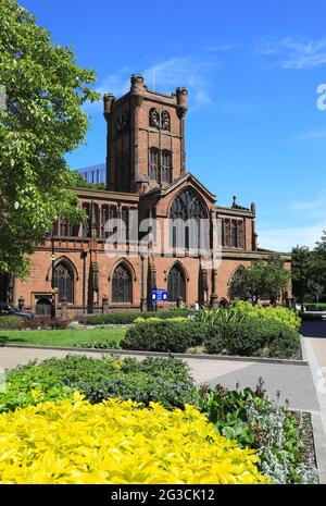 L'église collégiale et paroissiale de Saint-Jean-Baptiste, sur Fleet St, située dans la zone médiévale de Spelon Street, dans le centre-ville de Coventry, Royaume-Uni Banque D'Images