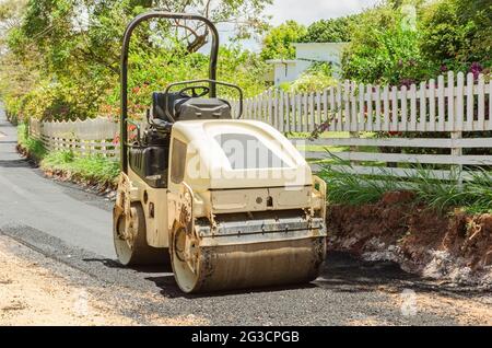 Avant du compacteur routier à double tambour Banque D'Images