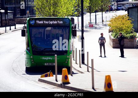 Un bus l'hôpital NHS nightingale à Harrogate, dans le nord du Yorkshire, qui a été ouvert aujourd'hui (21 avril 2020) par le capitaine du deuxième combattant de 99 ans Banque D'Images