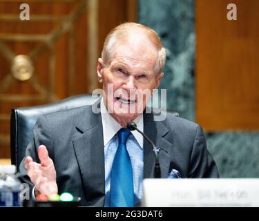 Washington, États-Unis. 15 juin 2021. Bill Nelson, administrateur de la National Aeronautics and Space Administration (NASA), prend la parole à l'audience du Comité des crédits du Sénat. Crédit : SOPA Images Limited/Alamy Live News Banque D'Images