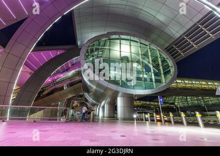 Dubaï, Émirats arabes Unis - 22 mai 2021 : terminal 3 à l'aéroport de Dubaï (DXB) aux Émirats arabes Unis. Banque D'Images