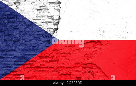 Le drapeau de la République tchèque est peint sur un vieux mur de briques Banque D'Images