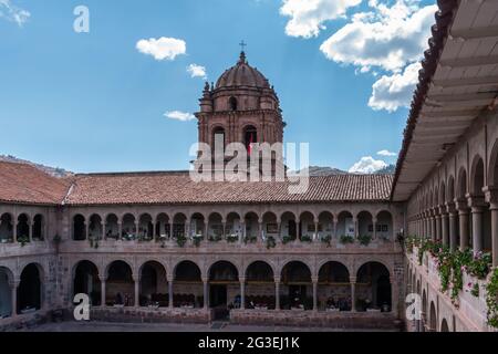 Cour au couvent de Saint-Domingue, Cusco, Pérou Banque D'Images