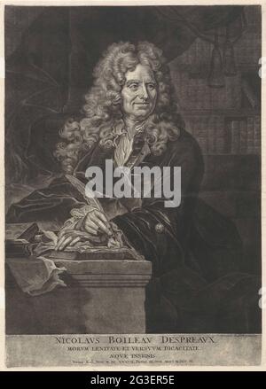 Portrait de Nicolas Boileau-Despréaux. Le poète français Nicolas Boileau-Despréaux. Il est à la main à un bureau avec un ressort d'écriture. Bibliothèques derrière lui. Banque D'Images