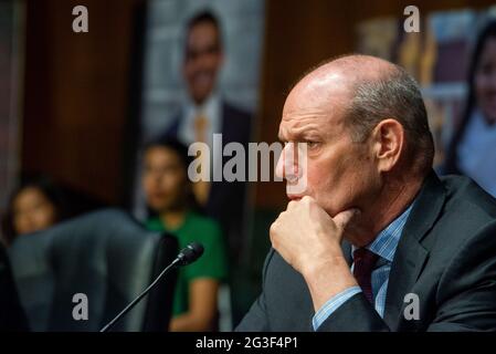 Washington, États-Unis d'Amérique. 15 juin 2021. Leon Rodriguez, associé, Seyfarth Shaw LLP, comparaît devant une audience du Comité sénatorial de la magistrature pour examiner H.R.6, afin d'autoriser l'annulation de la suppression et l'ajustement du statut de certains étrangers, dans l'immeuble du Sénat Dirksen à Washington, DC, le mardi 15 juin 2021. Crédit: Rod Lamkey/CNP/Sipa USA crédit: SIPA USA/Alay Live News Banque D'Images