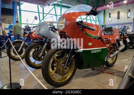 Ducati 900 MHR Mike Hailwood Replica. Retro Malaga 2021, Andalousie, Espagne. Banque D'Images