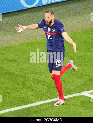 Karim Benzema, FRA 19 Célébrez son objectif secondaire, annulé par VAR, dans le match du Groupe F FRANCE - ALLEMAGNE 1-0 aux Championnats d'Europe de football UEFA 2020 en saison 2020/2021 le 15 juin 2021 à Munich, Allemagne. © Peter Schatz / Alamy Live News Banque D'Images