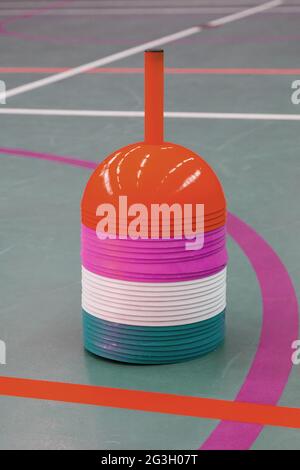 Intérieur d'une salle de sport à l'école Banque D'Images