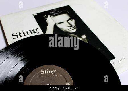 Pop soft rock, jazz et reggae groupe, Sting album de musique sur vinyle disque LP. Intitulé : rien de tel que la couverture de l'album Sun Banque D'Images