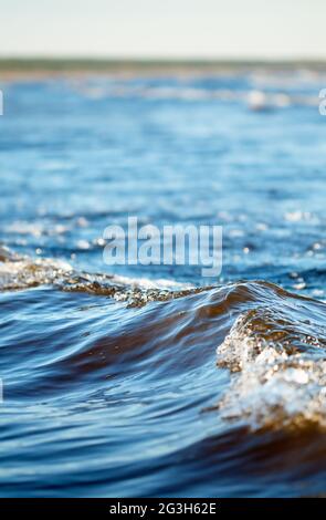 Mer vague close up, low angle view Banque D'Images