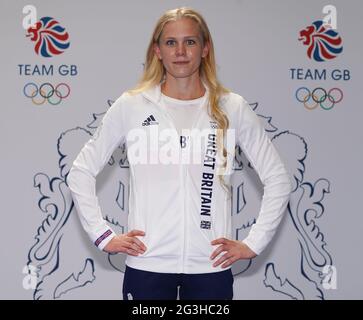 Lucy Hope lors de la séance de kitting out pour les Jeux Olympiques de Tokyo 2020 au Birmingham NEC, Royaume-Uni. Date de la photo: Mercredi 16 juin 2021. Banque D'Images