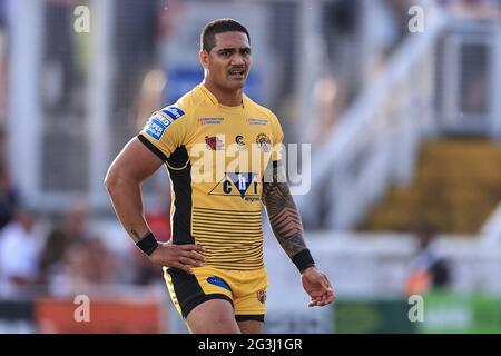 Wakefield, Royaume-Uni. 16 juin 2021. Peter Mata'utia (3) de Castleford Tigers pendant le match à Wakefield, Royaume-Uni, le 6/16/2021. (Photo de Mark Cosgrove/News Images/Sipa USA) crédit: SIPA USA/Alay Live News Banque D'Images