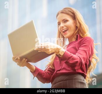 Businesswoman using Skype Banque D'Images