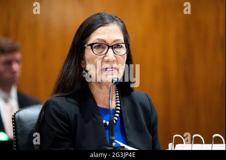 Washington, États-Unis 16 juin 2021. 16 juin 2021 - Washington, DC, États-Unis: Deb Haaland, Secrétaire de l'intérieur des États-Unis, prenant la parole à l'audience du Comité des crédits du Sénat. (Photo de Michael Brochstein/Sipa USA) crédit: SIPA USA/Alay Live News Banque D'Images
