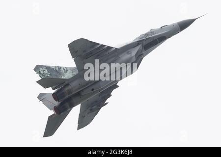 LEEUWARDEN, Pays-Bas - 11 juin 2016 : l'Armée de l'air slovaque MiG-29 Fulcrum, lors d'une manifestation à l'air royale des Pays-Bas Banque D'Images