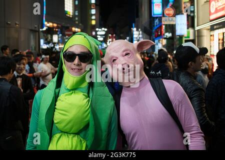 Personnes célébrant Halloween à Shibuya, Tokyo, Japon Banque D'Images