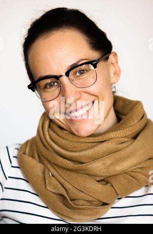 Portrait d'une femme d'affaires en studio Banque D'Images