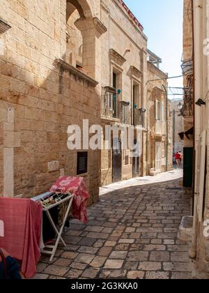 Polignano a Mare, Italie - le 17 septembre 2019 : Le charmant et romantique de la vieille ville historique de Polignano a Mare, Pouilles, Italie Banque D'Images