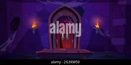 Porte en bois cassée dans le château médiéval. Ancienne porte en bois dans un mur en pierre avec torches flamboyantes la nuit. Illustration vectorielle de l'entrée du donjon, de la prison ou de la forteresse abandonnée Illustration de Vecteur