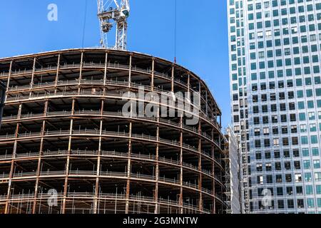 14 juin 2021 - travaux de décapage du bâtiment Thomson Reuters en cours, alors que le bâtiment subit une rénovation et une extension complètes, Reuters Plaza, Banque D'Images