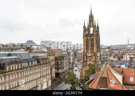 Newcastle upon Tyne, Angleterre - 6 octobre 2019, vue sur Newcastle Skyline, cathédrale Saint-Nicolas et parc St James en arrière-plan Banque D'Images