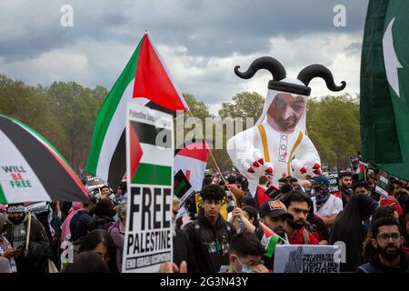 Figure gonflable du prince héritier d'Arabie saoudite, Mohammed ben Salman, à la manifestation de la Palestine libre, Londres, 22.5.2021 Banque D'Images