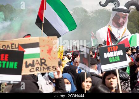 Figure gonflable du prince héritier d'Arabie saoudite, Mohammed ben Salman, à la manifestation de la Palestine libre, Londres, 22.5.2021 Banque D'Images