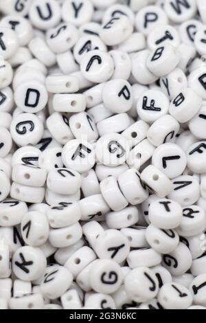 Cubes de lettres de l'alphabet colorés Banque D'Images