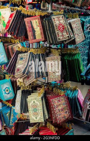 Sacs tissés à la main de style traditionnel de tissu Banque D'Images