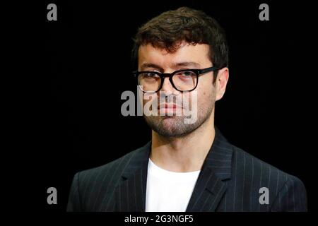 Italie, Maranello (Modène), 13 juin 2021 : Rocco Iannone, directeur de la création de la diversification de la marque chez Ferrari, photographié à l'usine Ferrari, à Banque D'Images