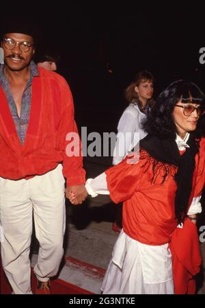 Billy Dee Williams et Teruko Nakagami participant à la première de 'A Fine Mess' le 19 mars 1986 au Comedy Store à Hollywood, Californie Credit: Ralph Dominguez/MediaPunch Banque D'Images