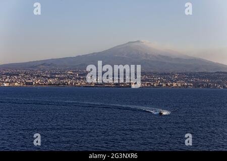 Arrivée à la catainie sur Mein Schiff Herz - Mont Etna - volcan Etna - Catane Italie/Sicile Banque D'Images