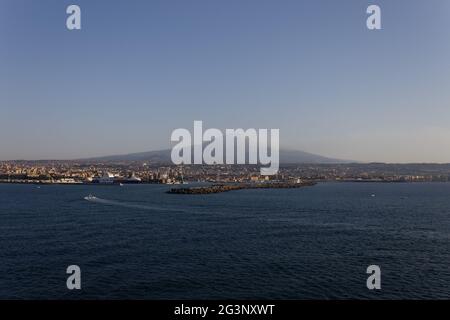 Arrivée à la catainie sur Mein Schiff Herz - Mont Etna - volcan Etna - Catane Italie/Sicile Banque D'Images