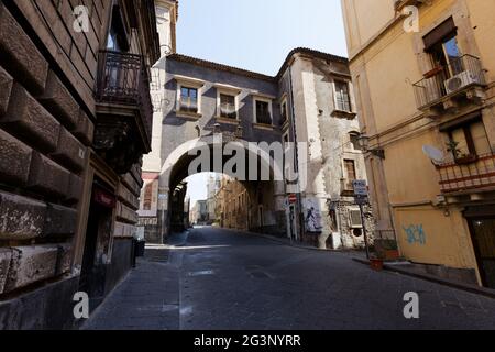 Arco di San Benedetto - via Crociferi - Catane Italie Banque D'Images