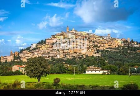 Village pittoresque de Trevi. Pérouse, Ombrie, Italie, Europe. Banque D'Images