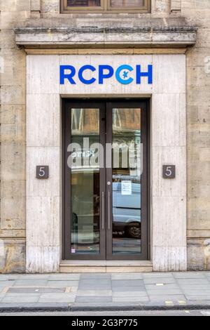 Royal College of Pediatrics and Child Health, Theobalds Road, Londres. Banque D'Images